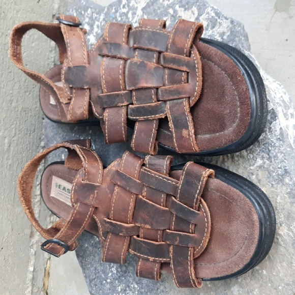 Eastland Shoes - Eastland brown leather sandals size 11.